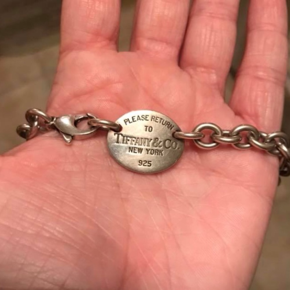 Tiffany’s necklace